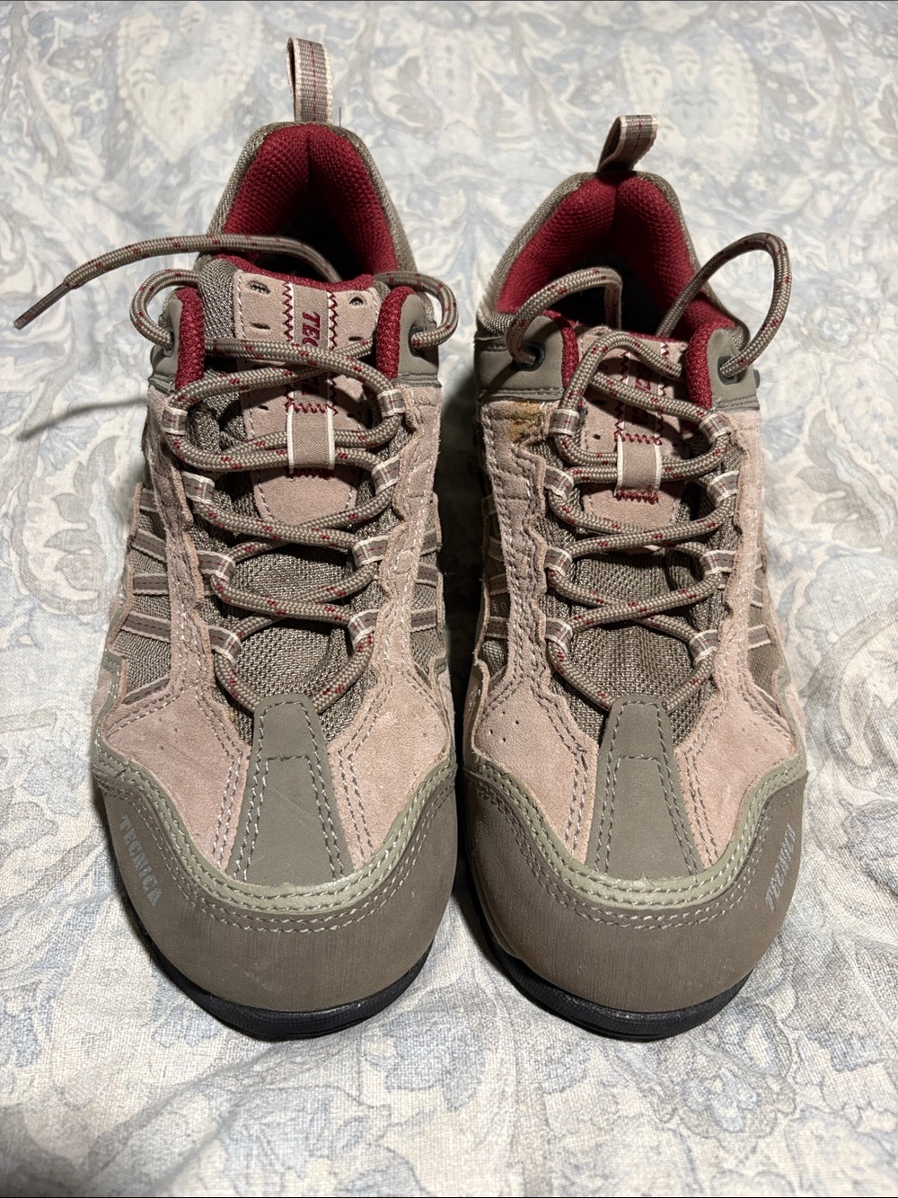 Tecnica hiking shoes 8.5